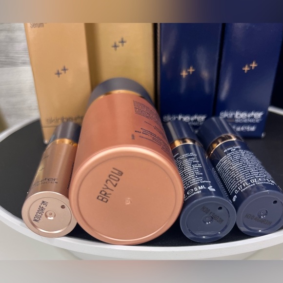 Sold. Brand New Skinbetter Science Bundle (4 products, 3 samples& 1 bag)‼️disc. - Picture 5 of 12